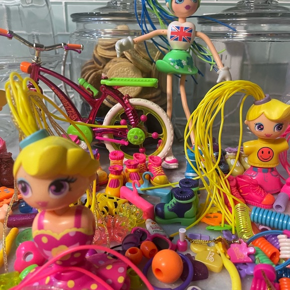 Colorful Vintage Doll Set with Accessories - Picture 14 of 16